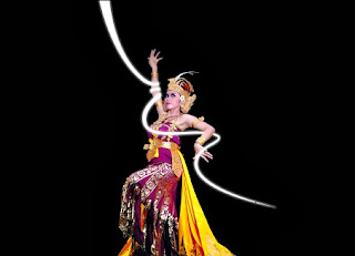 Bali Dancer : Edit Foto Dengan Photoshop