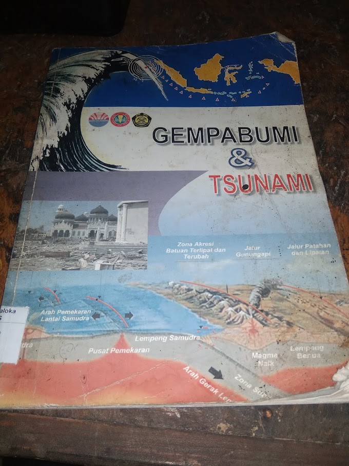 Buku Gempa Bumi & Tsunami