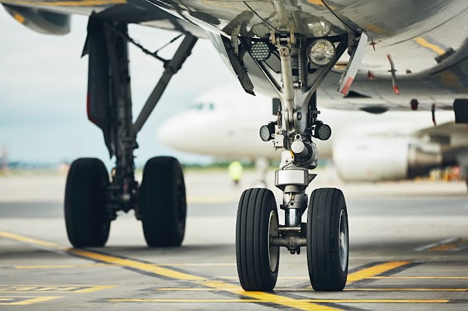 Quantos pousos um pneu de avião aguenta antes da troca?