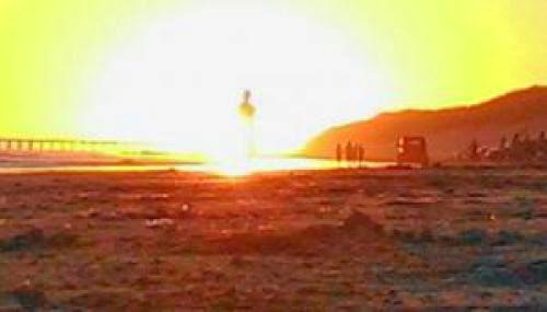 Giant Humanoid Photographed In Necochea Buenos Aires Argentina
