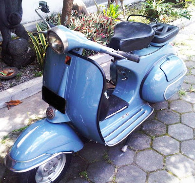 vespa scooterclass=motorcycle