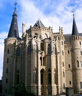 España. Spain. Espagne. Castilla y León. Camino de Santiago. Camino Francés. Pèlerinage de Saint-Jacques-de-Compostelle. León. Astorga. Palacio episcopal. Modernista. Gaudí