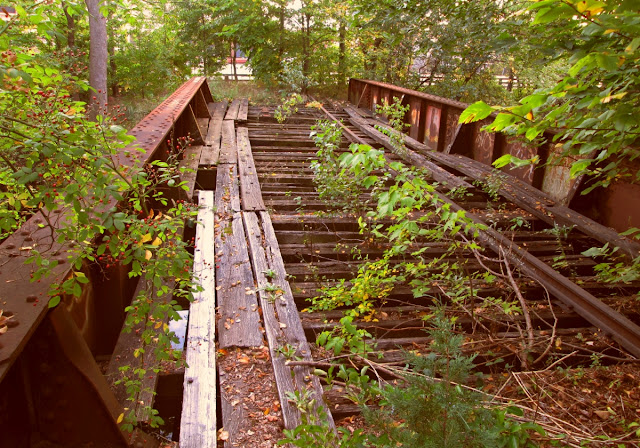 Railroad siding bridge over river