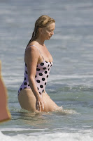 Goldie Hawn Swimsuit Pictures