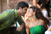 Run Raja Run Movie Stills-thumbnail-1