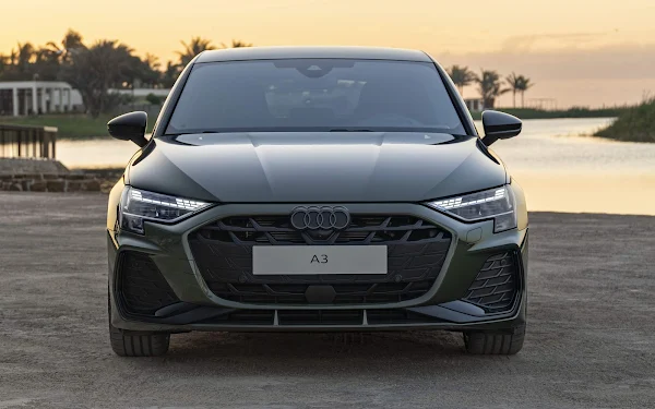 Novo Audi A3 2025 recebe atualização e apresenta versão A3 Allstreet