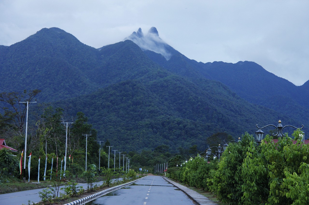 Daftar nama nama gunung di indonesia PROVINSI BENGKULU