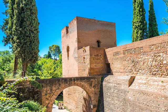 Murallas y torres