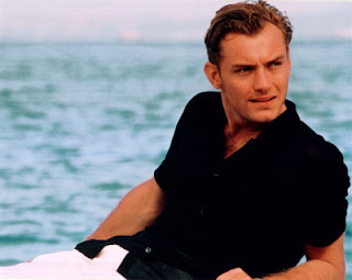Jude-Law http://famous-celebrities-in-the-world.blogspot.com/
