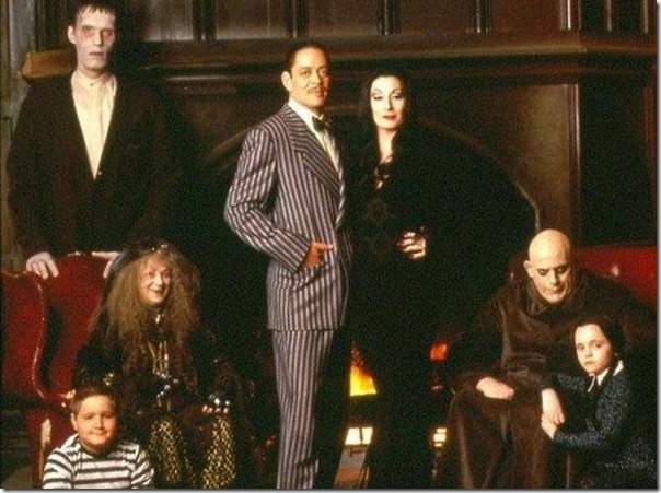 A família Addams antes e agora (17)