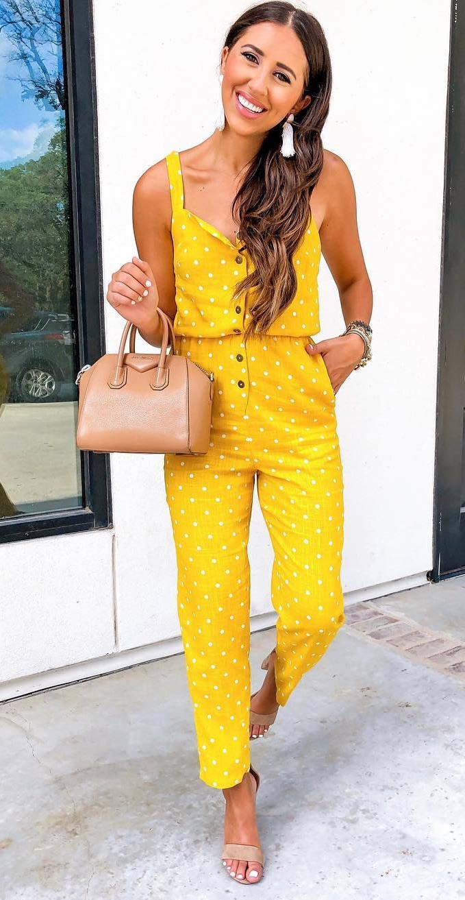 casual outfit inspiration / polka dots jumpsuit + handbag + heels