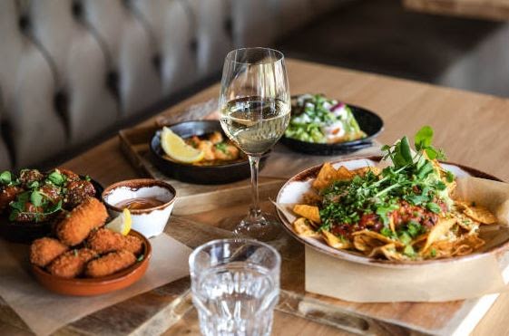 Geniet van Hemelse Smaaksensaties bij Strandrestaurant Met Heerlijk Eten in Hoek Van Holland