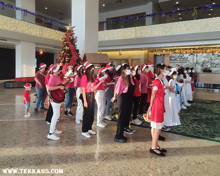 Christmas Carol Performance by Youth of Chapel Immaculate Conception