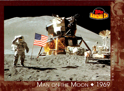 2001 Topps American Pie #129 - Man on the Moon 1969