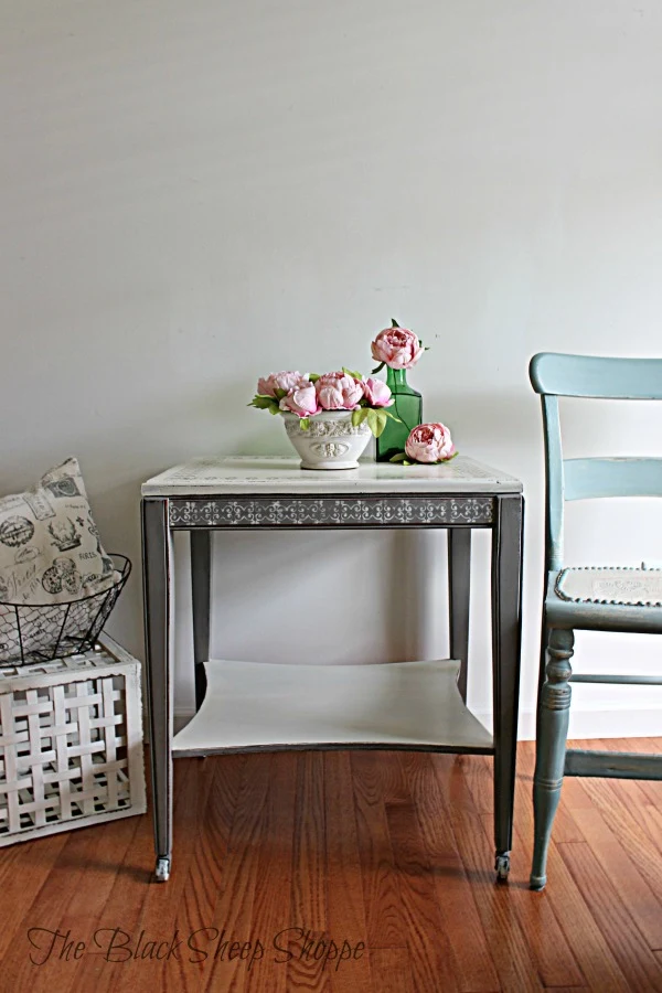 French Linen chalk paint works well as a neutral color.