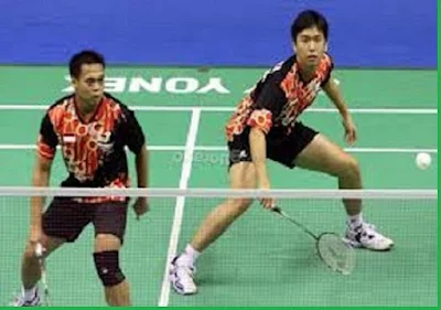 Hitting position dalam bulutangkis (Badminton) - pustakapengetahuan.com