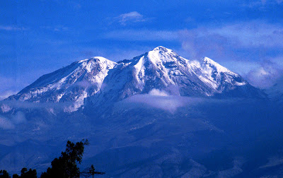 Foto al Valle de los volcanes - Arequipa