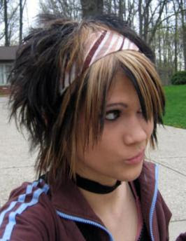 medium emo hairstyles