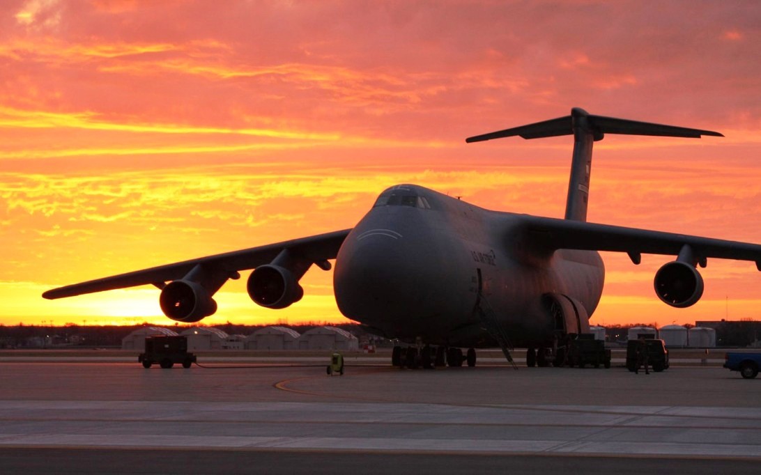 Lockheed C-5 Galaxy 4