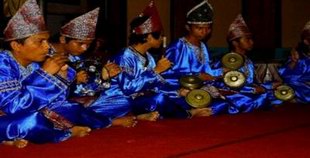 Download this Muaro Sijunjung Sumbar Alat Musik Tradisional Talempong Yang picture