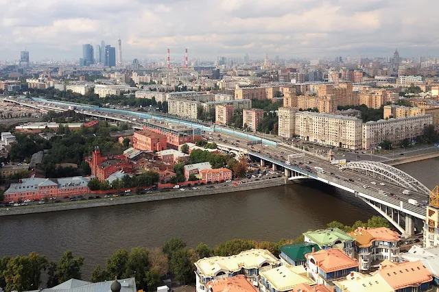 Ленинский проспект, вид из здания Президиума Российской академии наук, Москва-река, Лужники, Хамовники, Андреевский мост