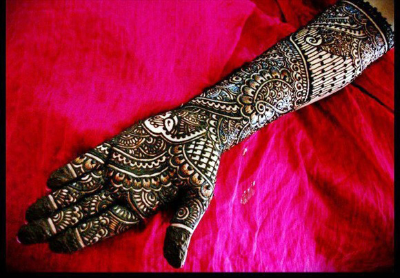 http://mehndi-design-pictures.blogspot.in/