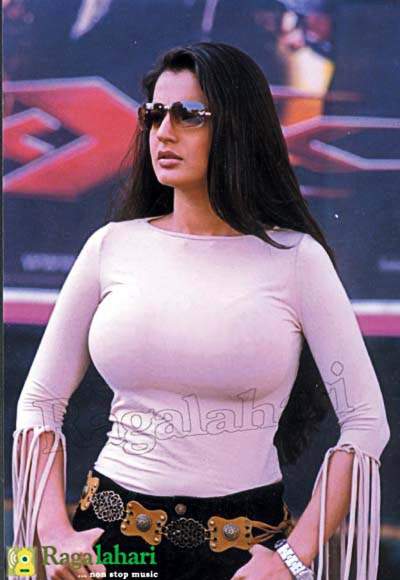 Amisha patel's Big Milk Tankers Sheeba s Bigg Boobs