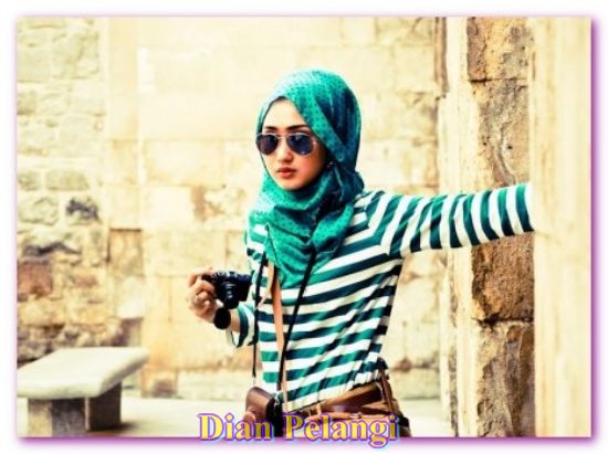 gambar wanita muslim yang memakai hijab dalam gaya formal yang elegan