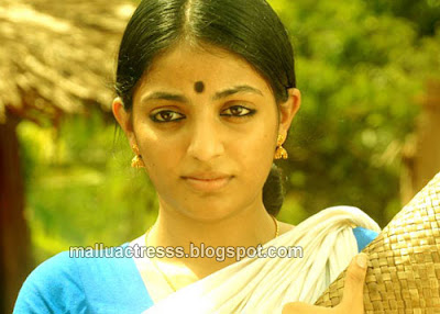 Mythili photos