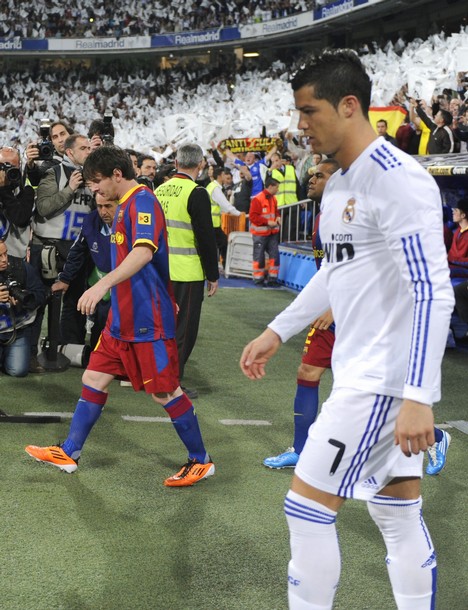 ronaldo vs messi el clasico. Real Madrid vs Barcelona