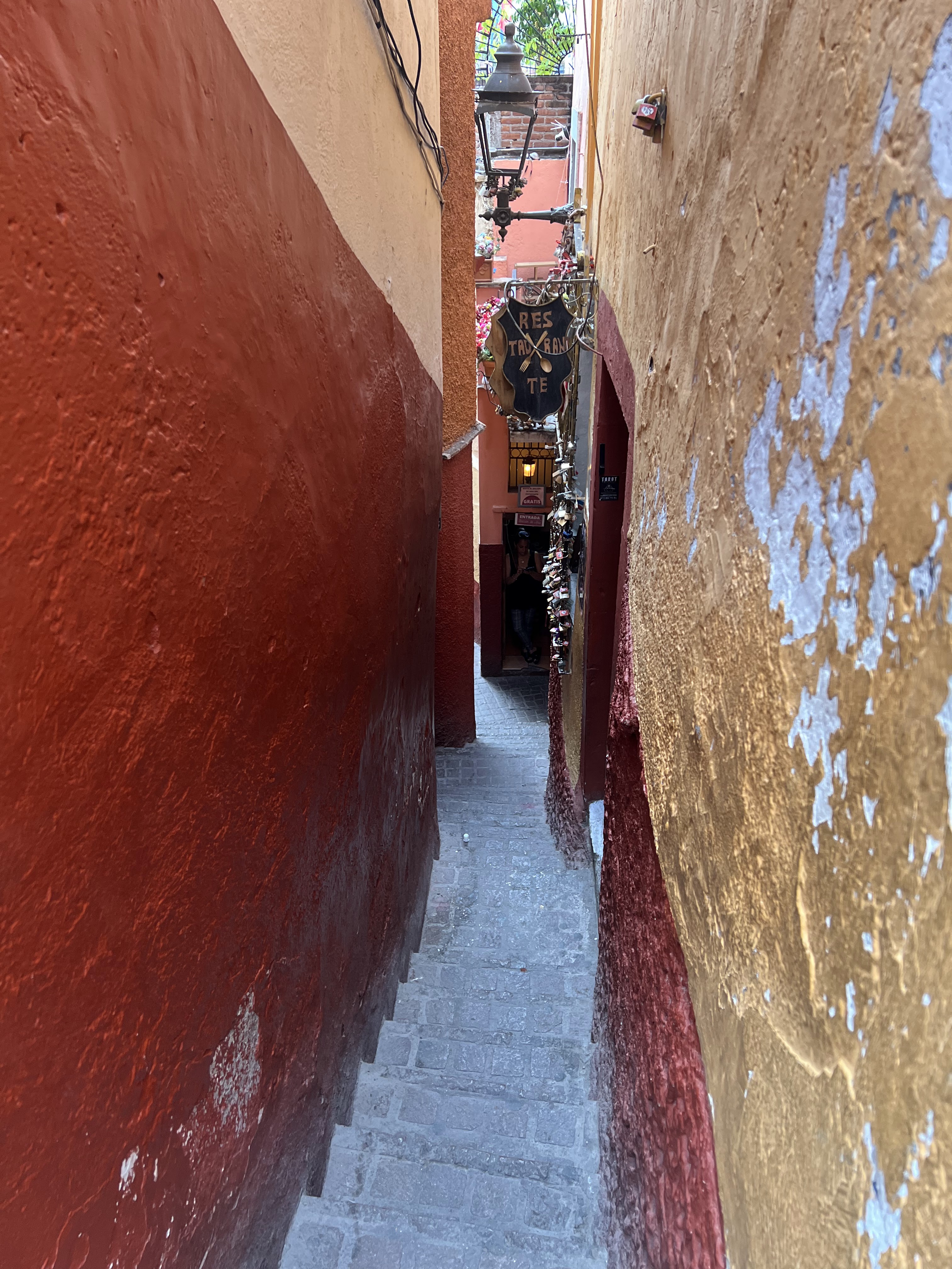 Guanajuato Travel Guide, kissing balcony, spots to see