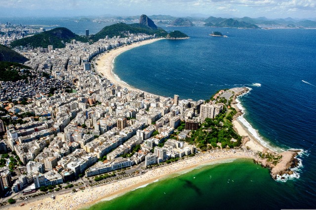 Vista aérea da Praia de Ipanema, Arpoador, Praia do Diabo, Copacabana e Leme