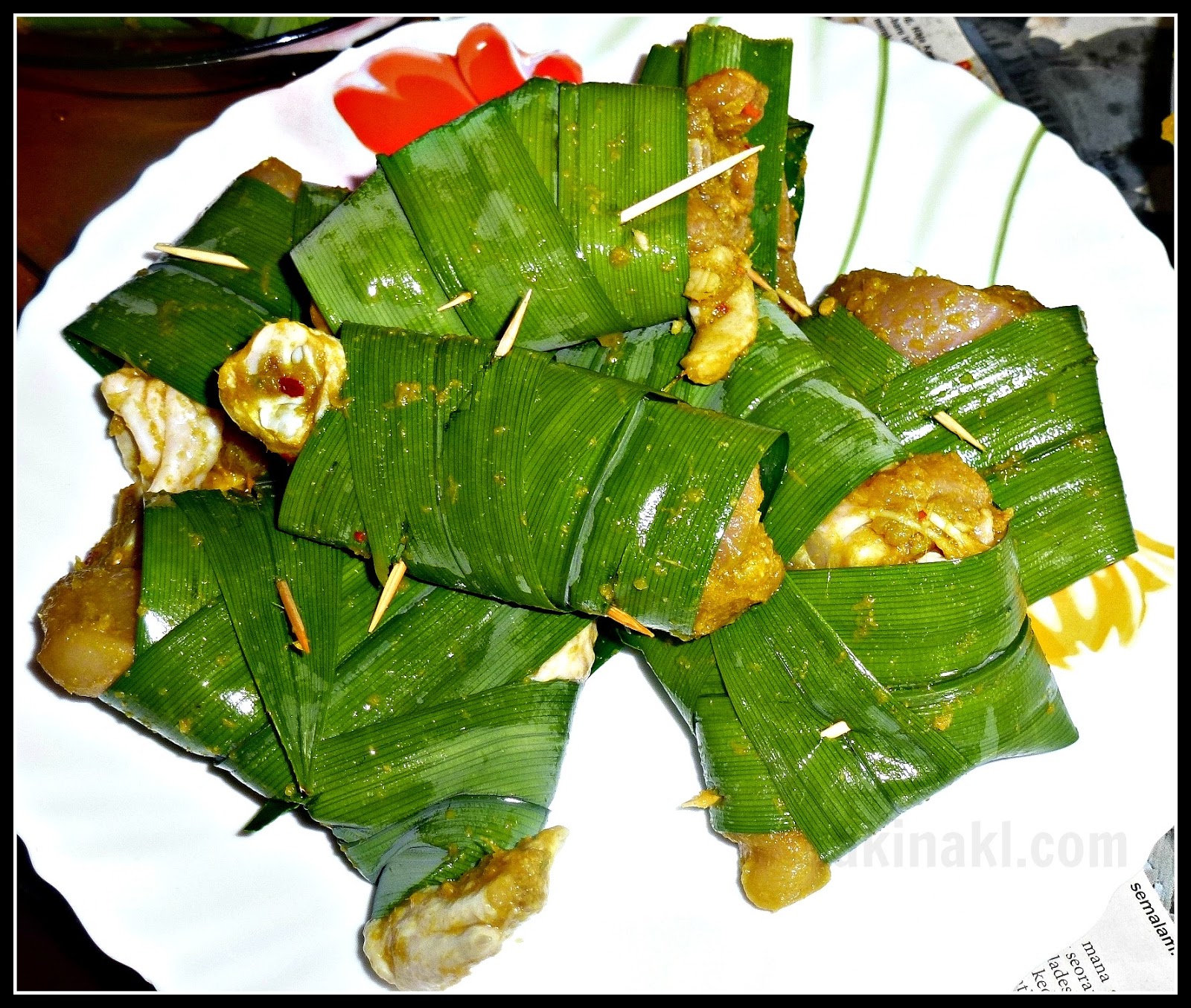 Tertunailah Hasrat Di Hati: Ayam Goreng Daun Pandan