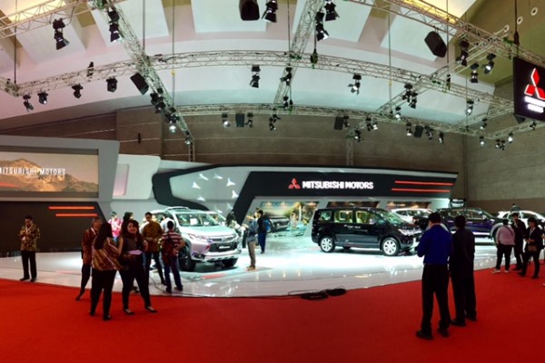 Booth Mitsubishi Gelar Special Promo