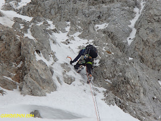 Fernando Calvo Guia de alta montaña UIAGM Guiasdelpicu.com , #rab.equipment #campcassin #lowealpine #oakleyeurope guias de montaña de #picosdeeuropa escaladas al picu y peñasanta