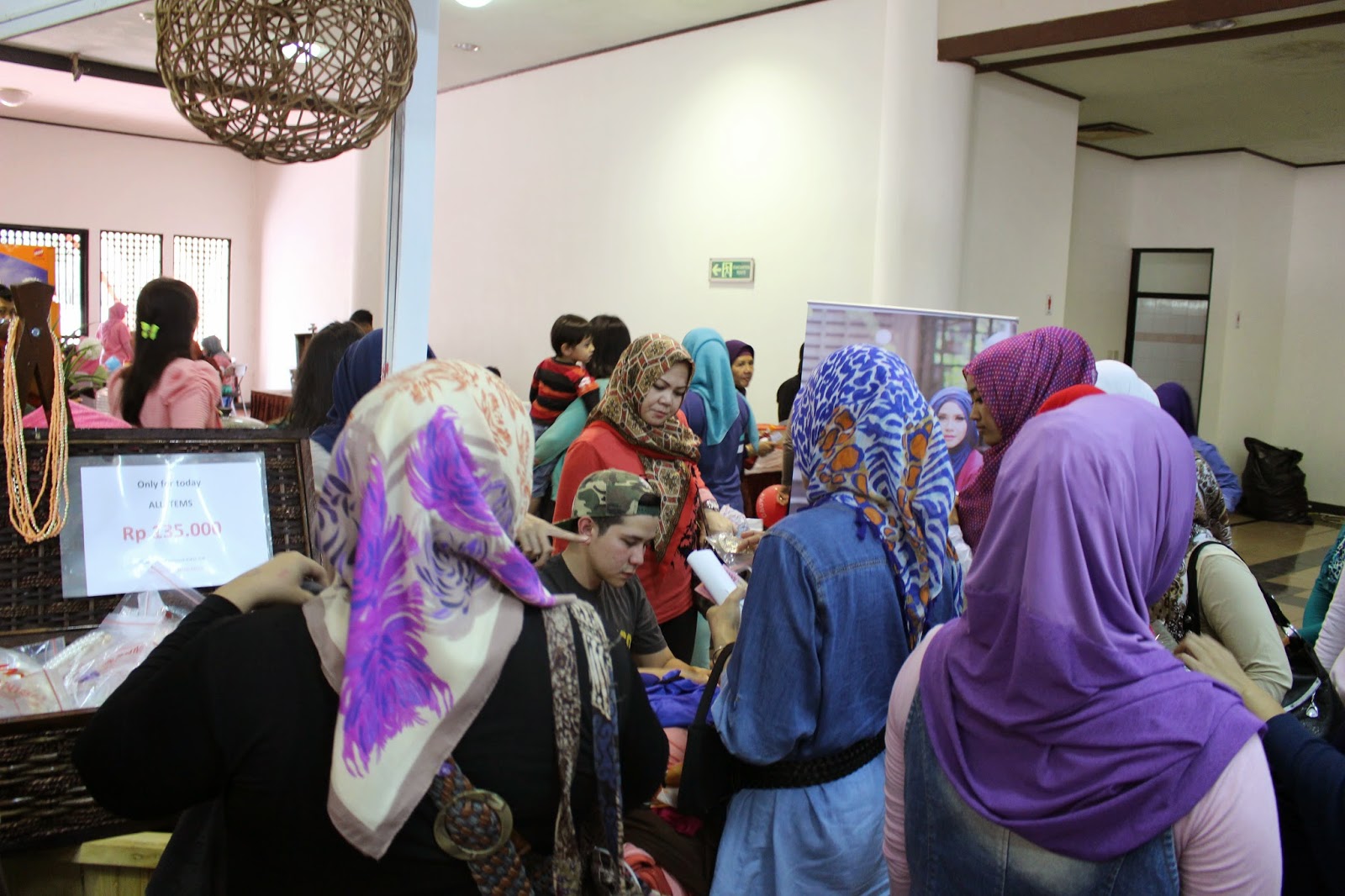 Zaskia Adya Mecca: Indonesia Hijab Fest 2014 (Bandung)