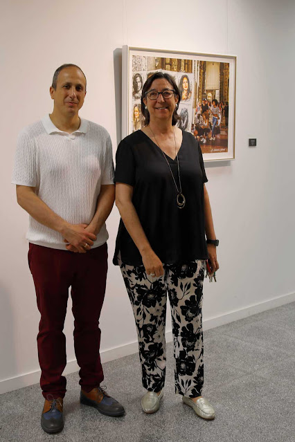 Directora de la Biblioteca de Badajoz y artista J. Antonio Fontal Álvarez