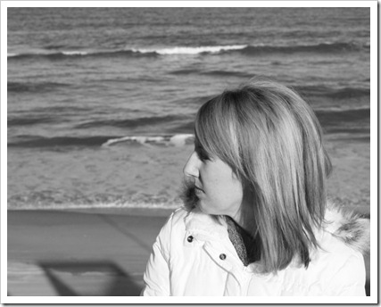Kim on Beach (800x619)