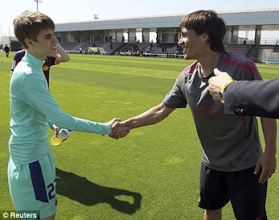justin bieber playing soccer in barcelona. Full time: Justin gets a manly