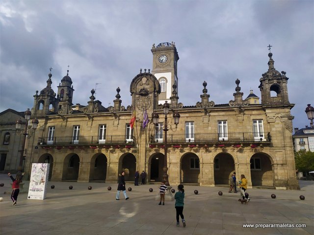 visitar la plaza mayor de Lugo Galicia