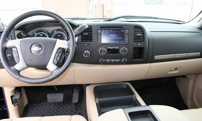 2010 Chevrolet Silverado Hybrid Interior What I like about the Silverado 