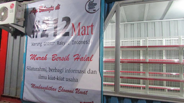 Allhu Akbar!!! Ternyata Warung 212 Mart Yang Bersih Murah Halal Sudah Berdiri Lho