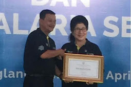 Berprestasi Menerapkan Imunisasi, Pejabat Walikota Tanjungpinang Menerima Penghargaan dari Menteri Kesehatan RI