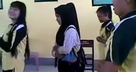 Video Anak SMA Tolitoli Permainkan Sholat Lecehkan Agama