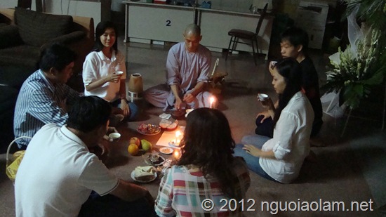 phong-su-dem-khong-ngu-truoc-gio-dua-tien-on (48)