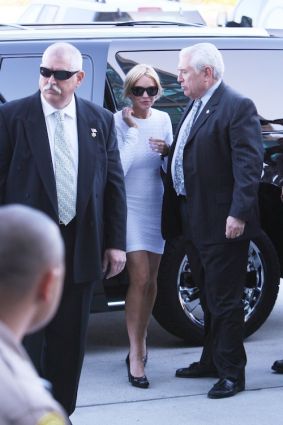 lindsay lohan white dress to court. Lindsay Lohan White Dress for