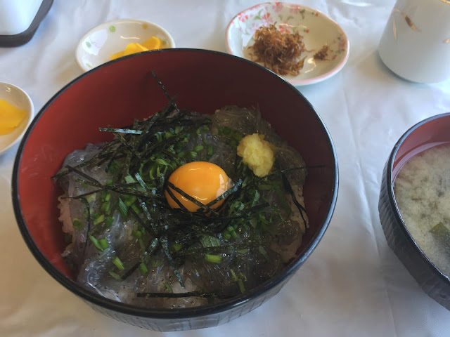 北海道しらす丼