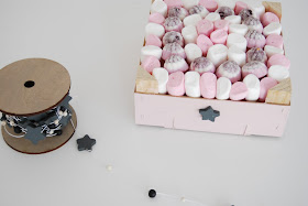 Centro de chuches en tonos rosa. Pink candy box DIY