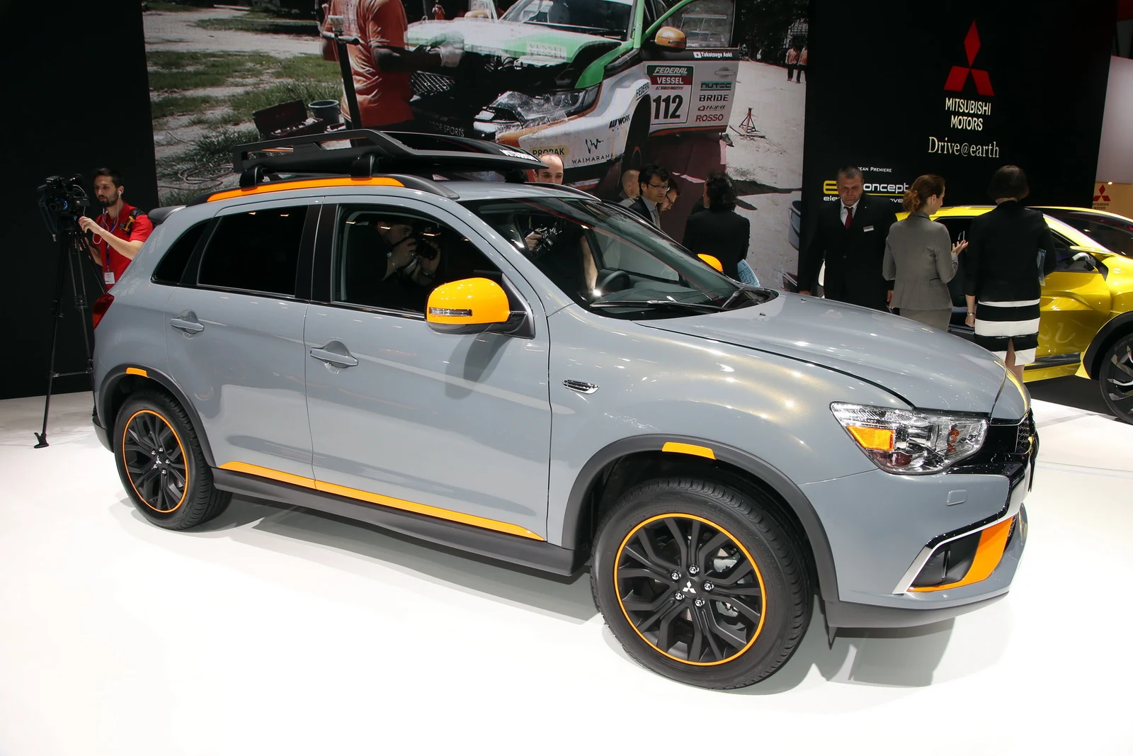 Mitsubishi ASX và Mitsubishi L200