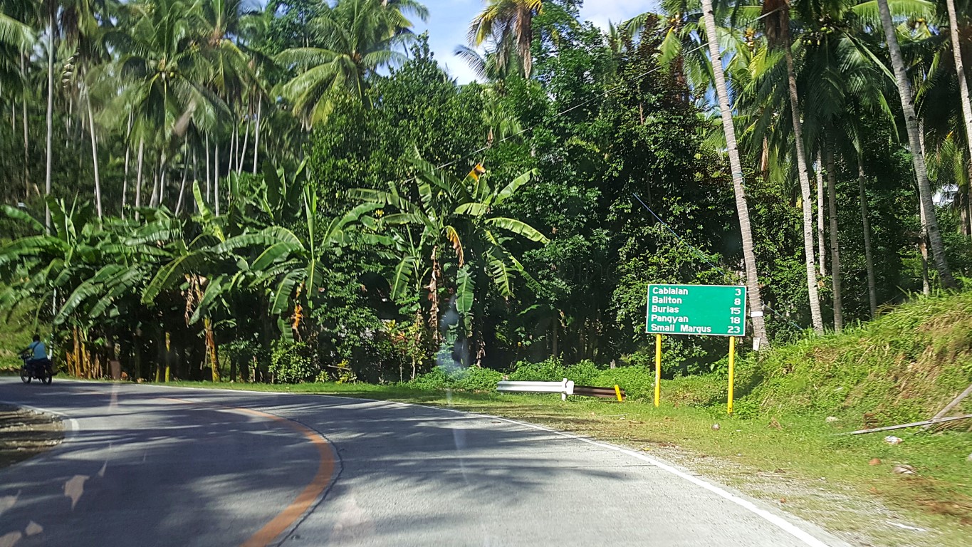 Sarangani - Davao Del Sur national highway on the way to Isla Jardin Del Mar